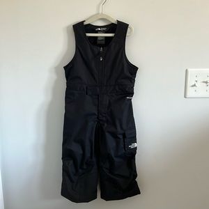 LIKE NEW 2T The North Face snow bibs